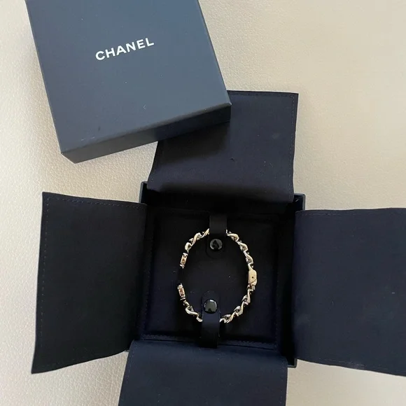 ❌SOLD❌Authentic Chanel Gold Cuff - Picture 11 of 12